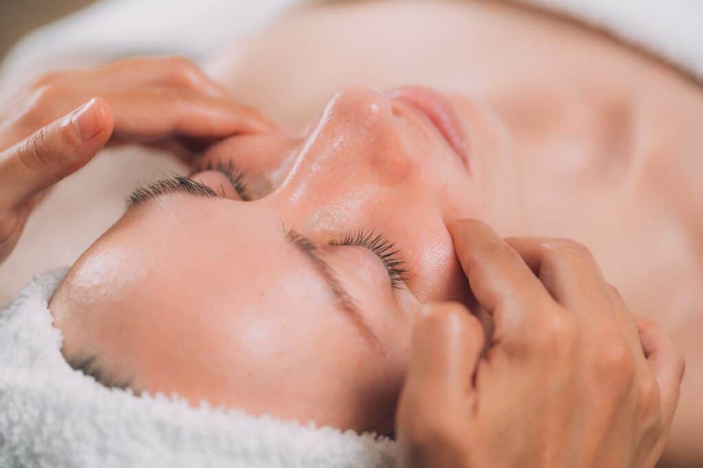 Facial Lift Massage, Pinch and Roll Technique